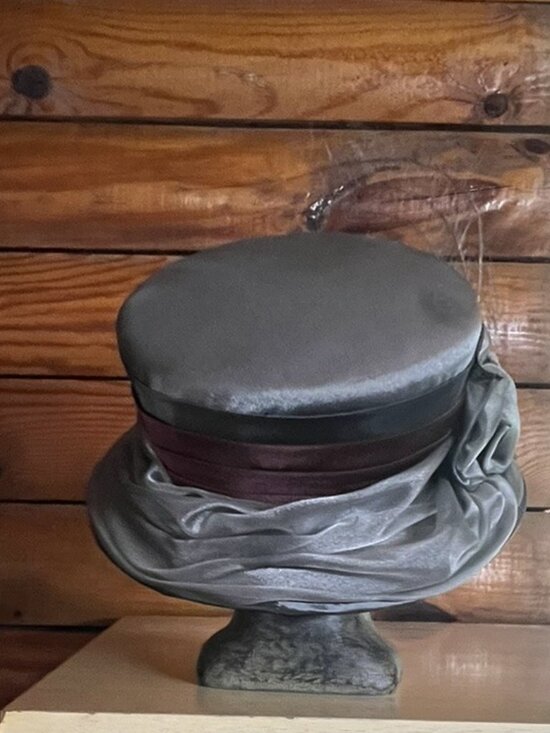 Vtg Evelyn Anne Grey Victorian Hat with Burgundy Sash, Grey Bow & Feathers Lined main image 7